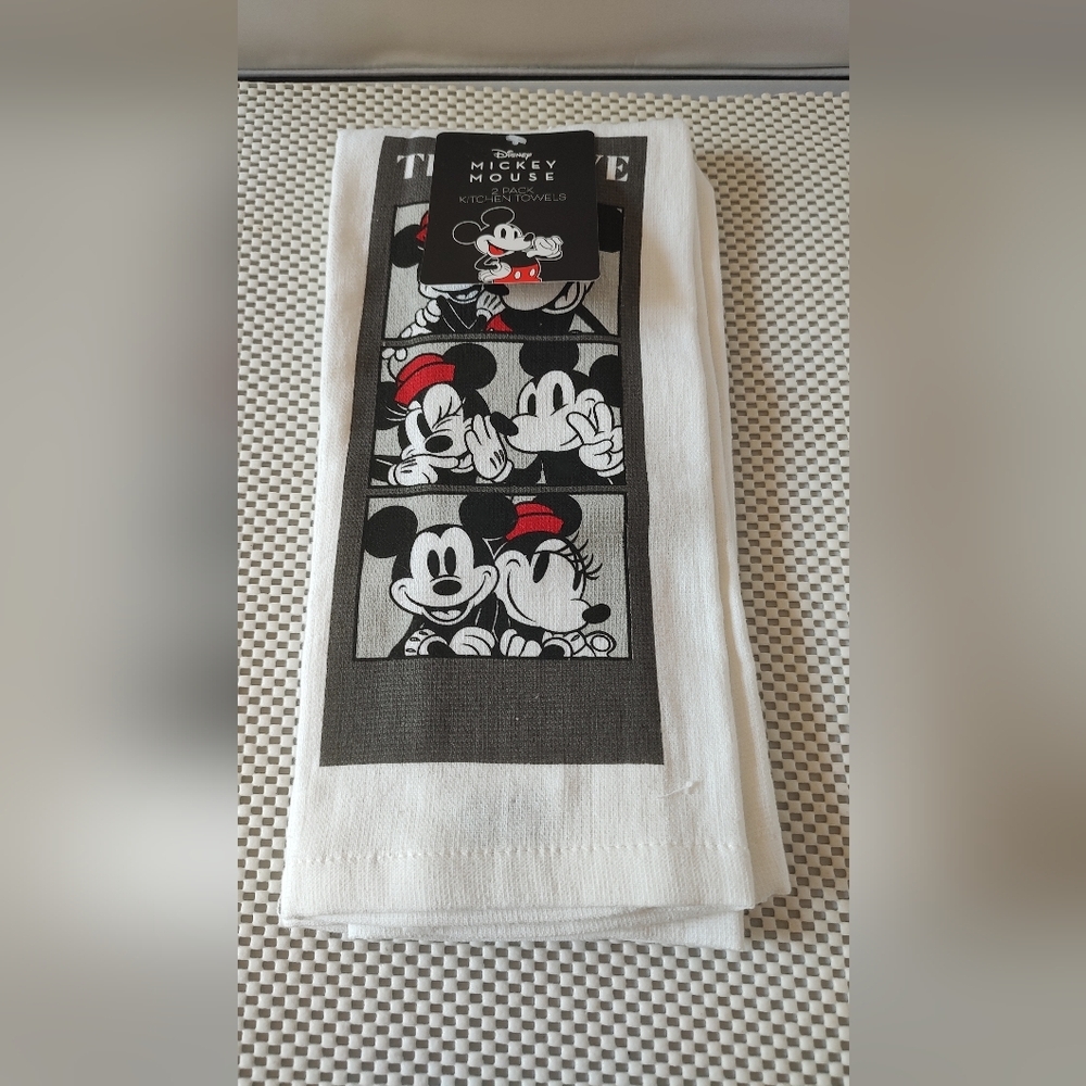 2 pack Disney Mickey Mouse Kitchen Towels Mickey and Minnie Mouse Photo NWT